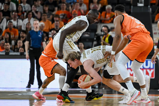 茨站的出色 茨站的出色