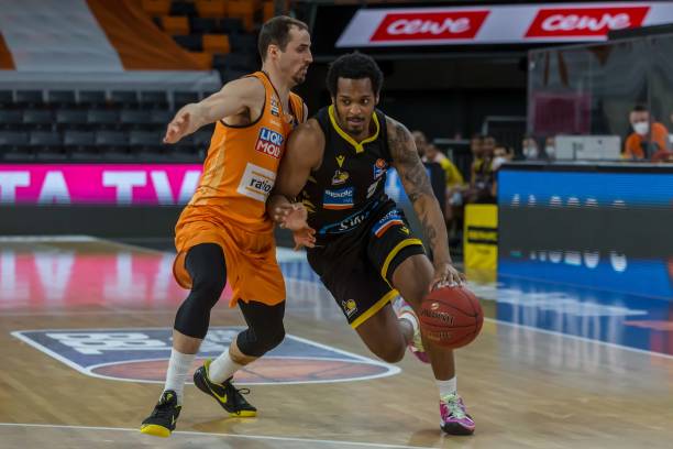 惊人支出高 惊人支出高